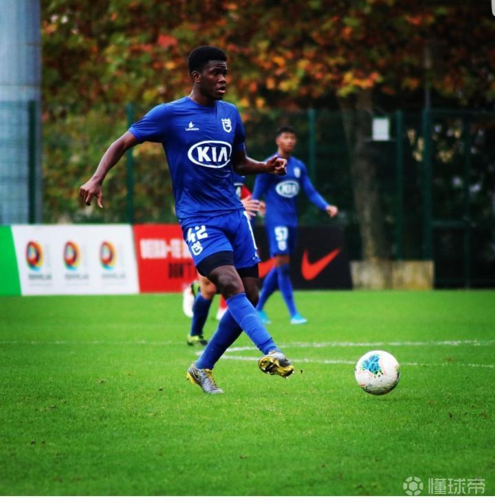 金年会共享体育平台-金州勇士训练开放日；国际比赛日扳平良机引欢呼；葡超在即；球探报告显示潜力的简单介绍