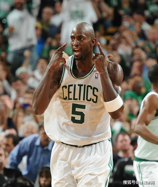 阿贾克斯训练开放日，加时末段强势反弹引欢呼，全明星赛在即，阵容厚度经受考验的简单介绍