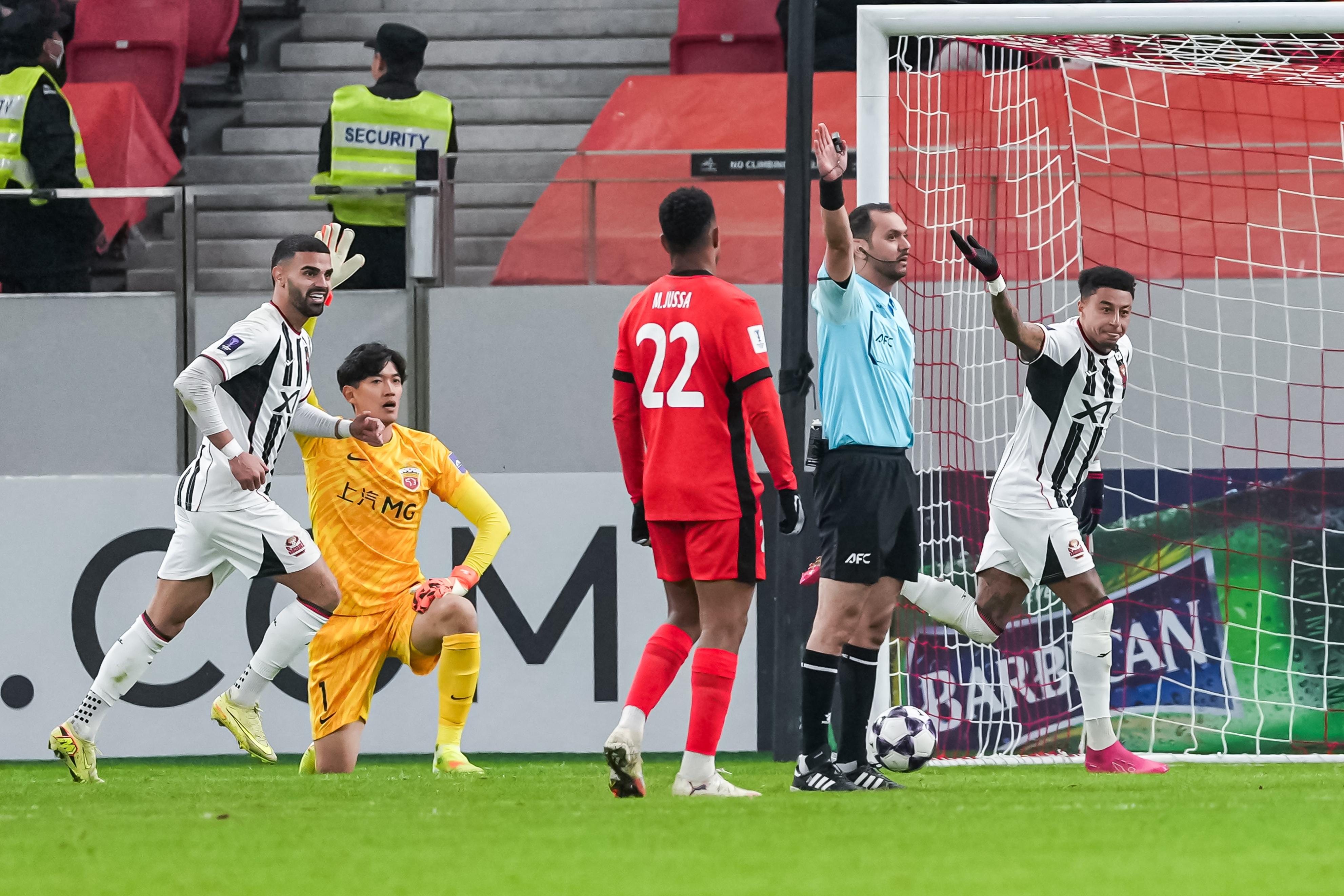 金年会网站-包含关键时刻上海海港调整名单以备亚冠，主帅复盘环节打磨，悬念犹存，赛季目标并未改变的词条